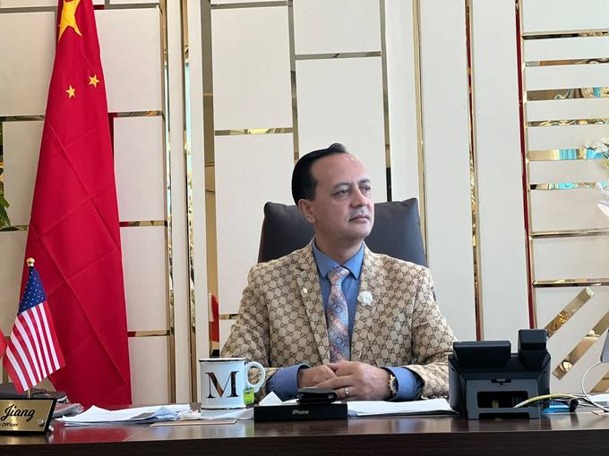 Between two markets &mdash; China and the United States