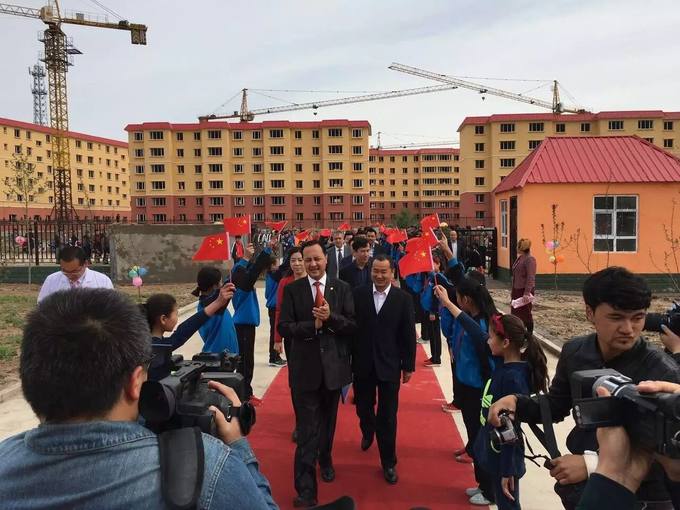 A red-carpet welcome at the new development